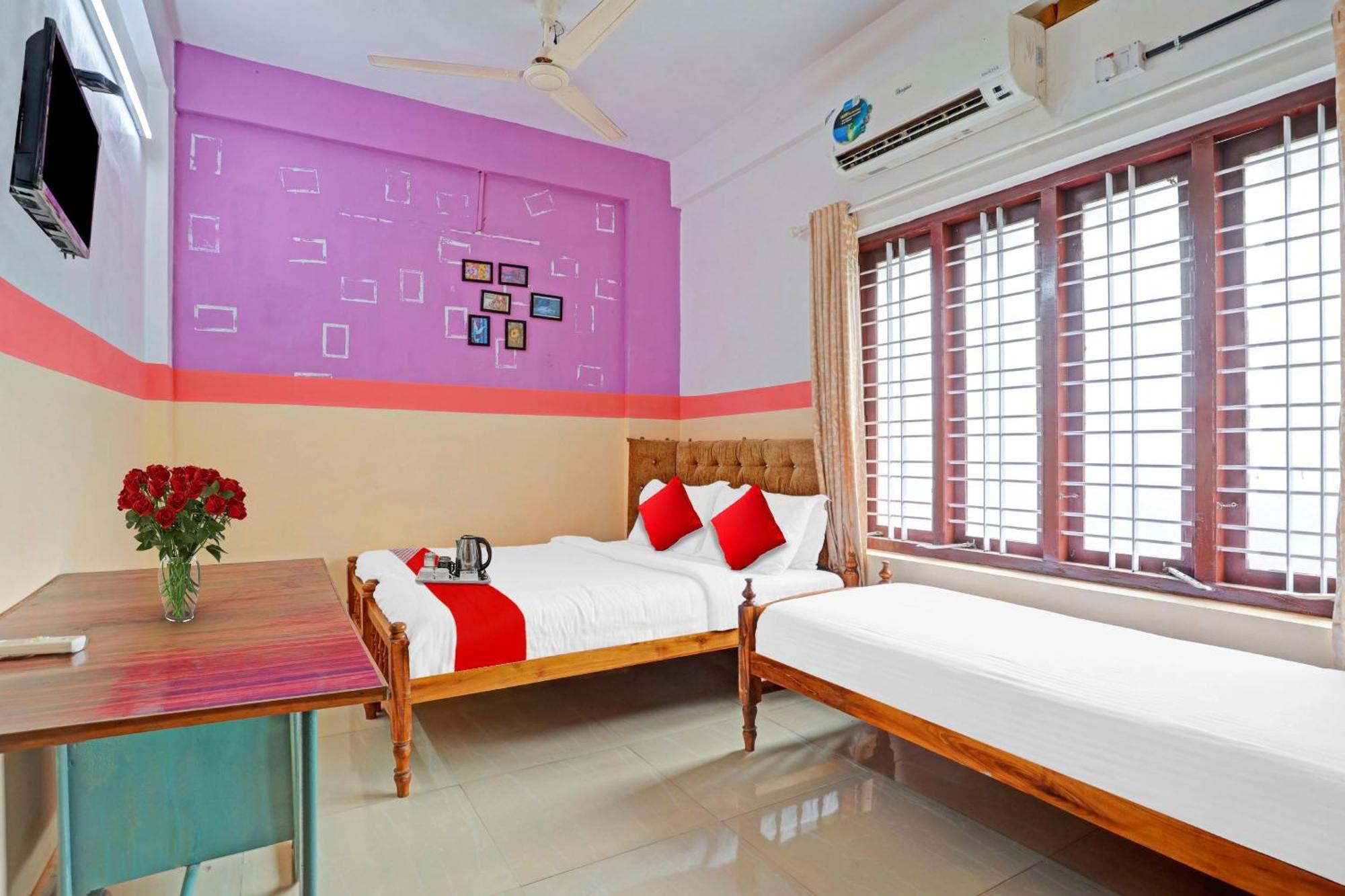 Spot On The New View Regency Thiruvananthapuram Exterior foto