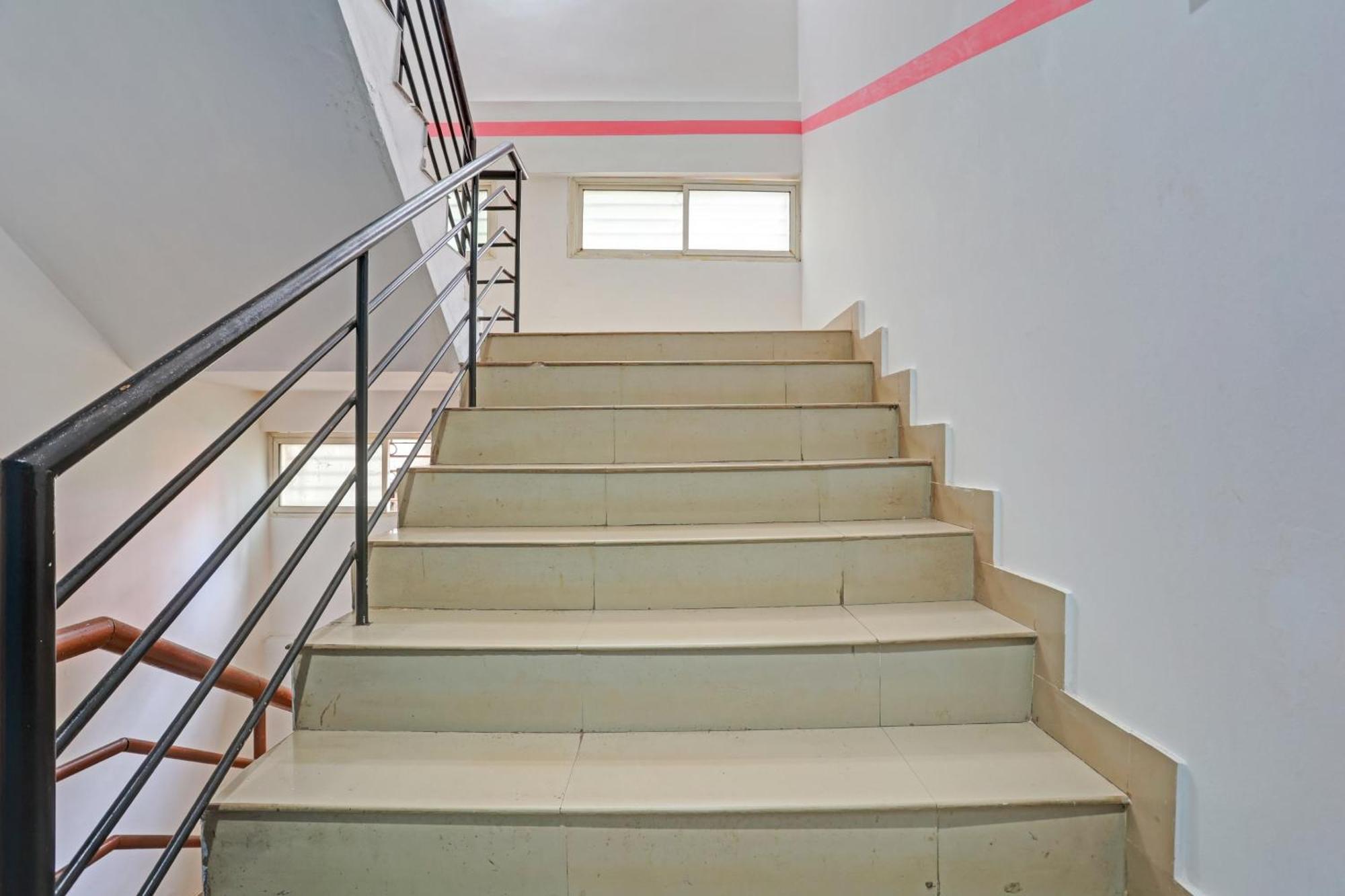 Spot On The New View Regency Thiruvananthapuram Exterior foto