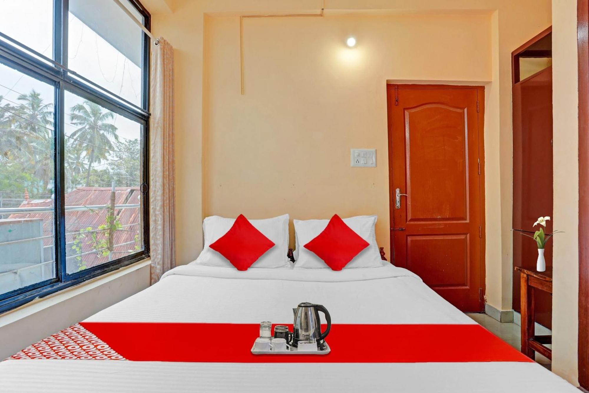 Spot On The New View Regency Thiruvananthapuram Exterior foto