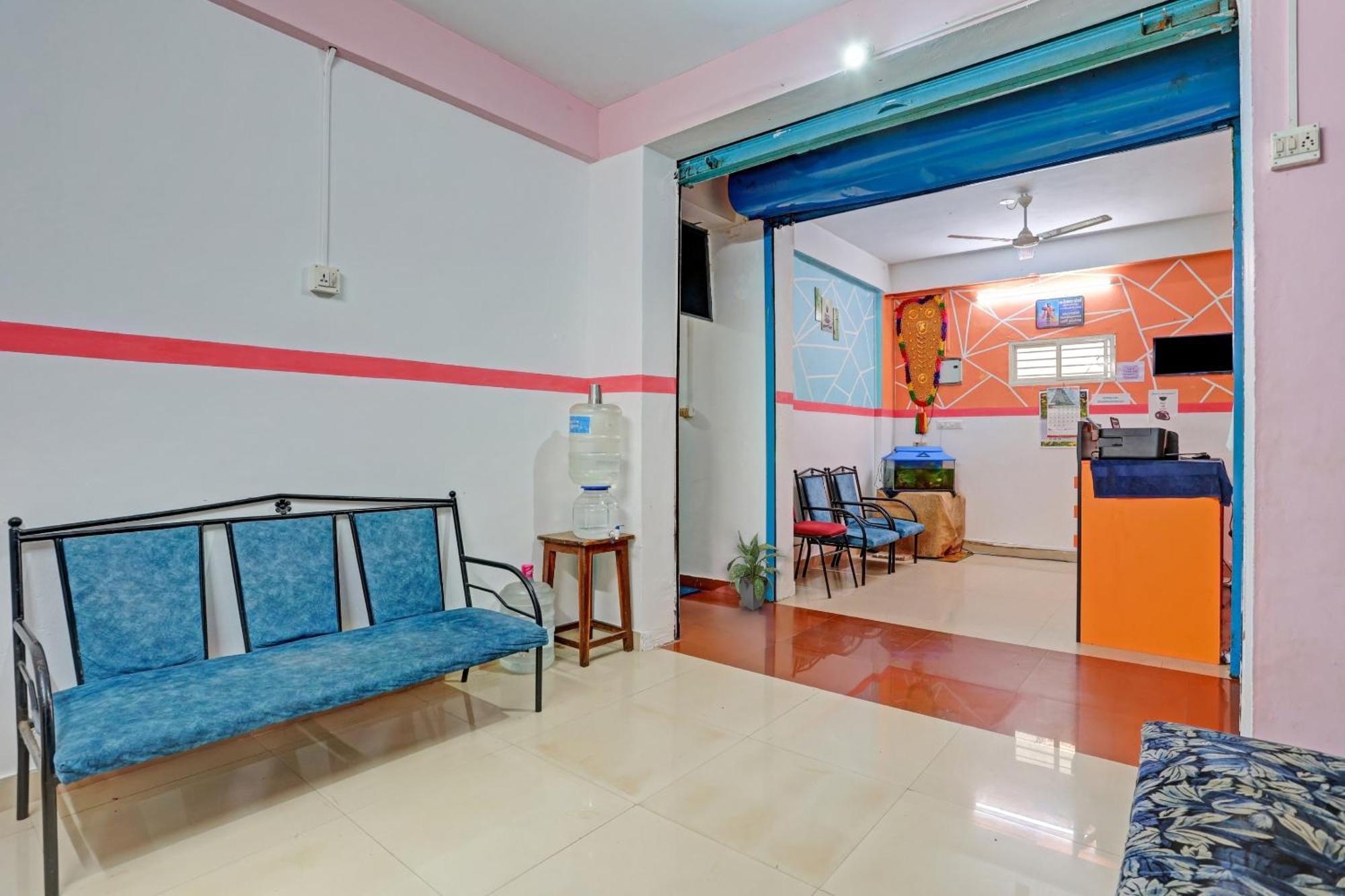 Spot On The New View Regency Thiruvananthapuram Exterior foto