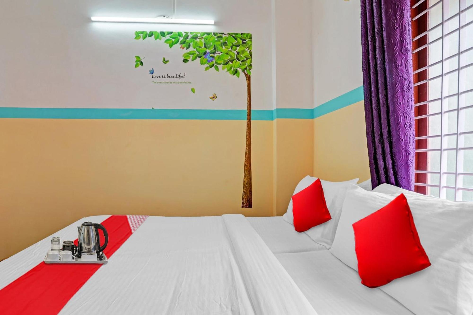 Spot On The New View Regency Thiruvananthapuram Exterior foto